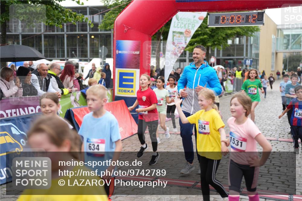 12.06.2026 - Holstenköstenlauf LAZAROV Photography http://msf.ph/oto/9742789 12.06.2026 16:38:14 Laufen 55, 1076, 634, 494, 1531, 721, 109, 130, 275, 631, 721, 889, 965, 1076, 1088, 1097, 1307, 1400 meine-sportfotos.de