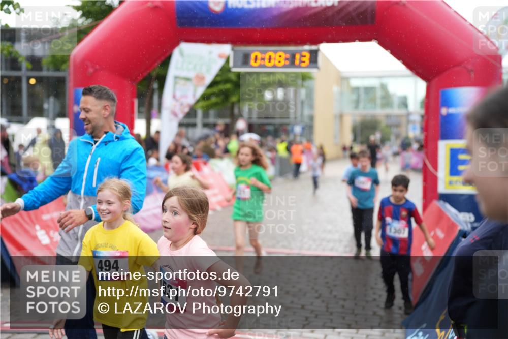 12.06.2026 - Holstenköstenlauf LAZAROV Photography http://msf.ph/oto/9742791 12.06.2026 16:38:15 Laufen 494, 1531, 0, 08, 13, 1307, 178, 275, 631, 716, 721, 889, 965, 973, 977, 1076, 1088, 1097, 1307, 1400 meine-sportfotos.de