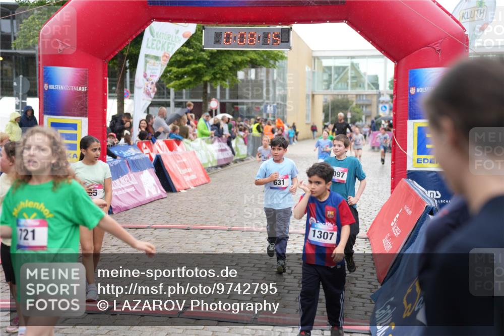 12.06.2026 - Holstenköstenlauf LAZAROV Photography http://msf.ph/oto/9742795 12.06.2026 16:38:17 Laufen 721, 631, 097, 1307, 178, 275, 506, 631, 716, 721, 889, 973, 977, 1076, 1088, 1097, 1307, 1461 meine-sportfotos.de