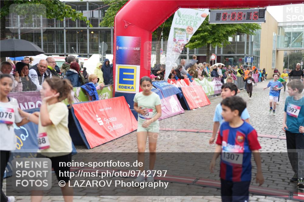 12.06.2026 - Holstenköstenlauf LAZAROV Photography http://msf.ph/oto/9742797 12.06.2026 16:38:19 Laufen 076, 88, 275, 1307, 1097, 178, 275, 506, 631, 716, 889, 973, 977, 1461 meine-sportfotos.de