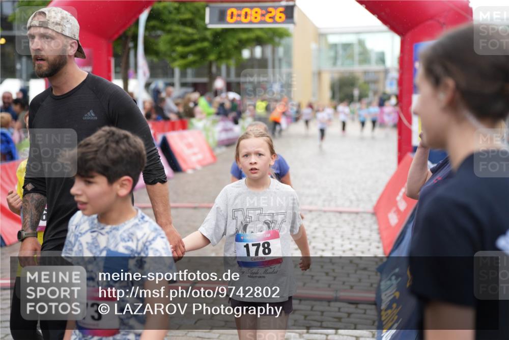 12.06.2026 - Holstenköstenlauf LAZAROV Photography http://msf.ph/oto/9742802 12.06.2026 16:38:28 Laufen 73, 0, 08, 26, 36, 178, 265, 616, 618, 894, 1158, 1159, 1166, 1287 meine-sportfotos.de