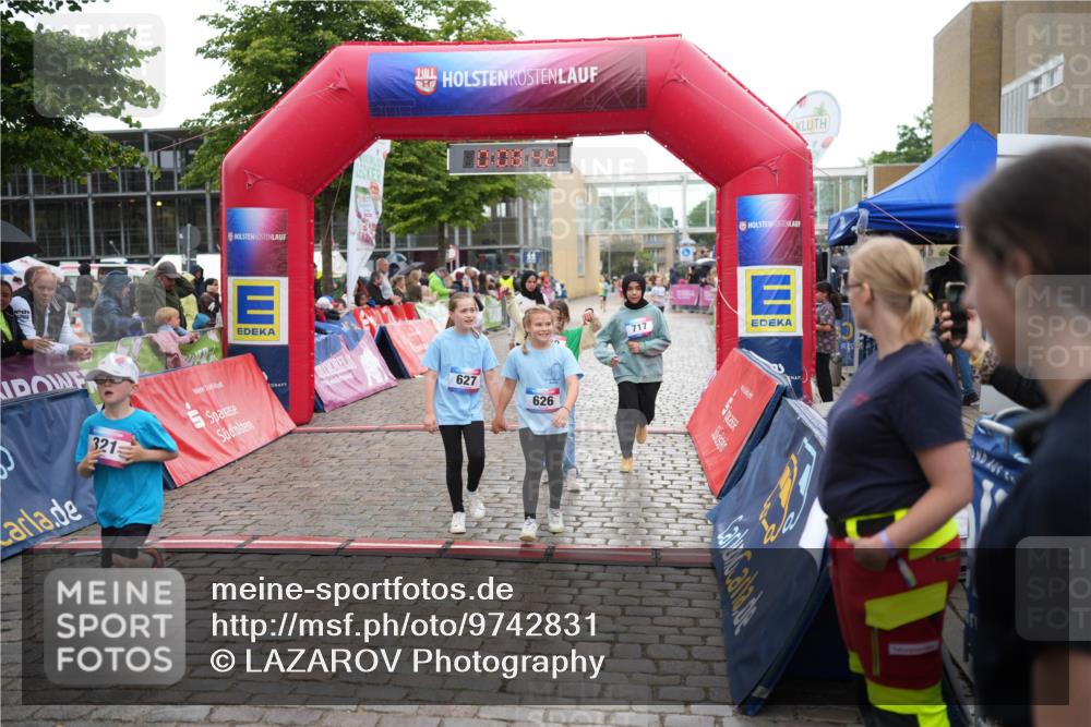 12.06.2026 - Holstenköstenlauf LAZAROV Photography http://msf.ph/oto/9742831 12.06.2026 16:38:45 Laufen 321, 627, 626, 717, 709, 717, 1174 meine-sportfotos.de