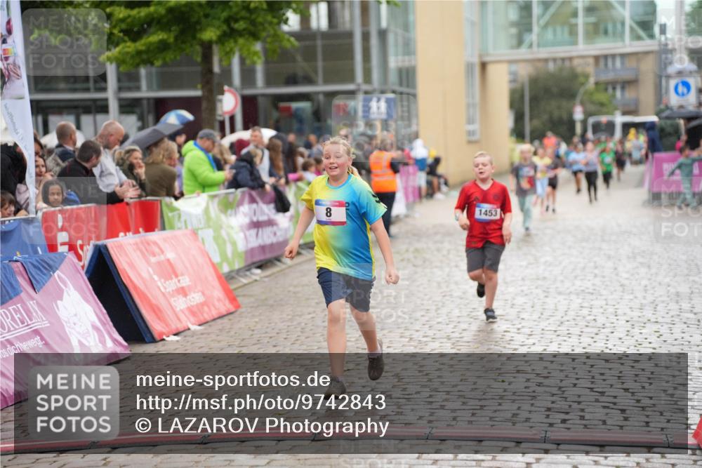 12.06.2026 - Holstenköstenlauf LAZAROV Photography http://msf.ph/oto/9742843 12.06.2026 16:38:55 Laufen 8, 1453, 8, 1453 meine-sportfotos.de