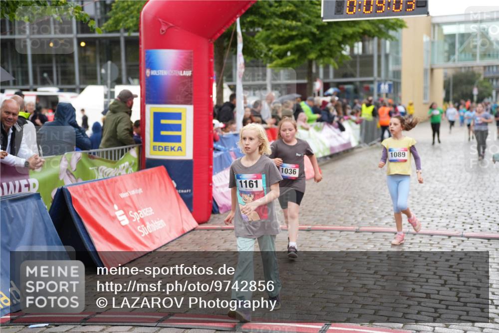 12.06.2026 - Holstenköstenlauf LAZAROV Photography http://msf.ph/oto/9742856 12.06.2026 16:39:05 Laufen 1161, 1036, 1089, 982, 1036, 1089, 1161 meine-sportfotos.de