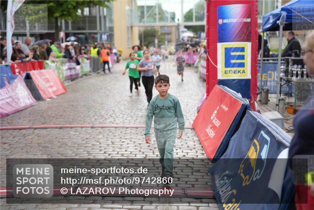 12.06.2026 - Holstenköstenlauf LAZAROV Photography http://msf.ph/oto/9742860 12.06.2026 16:39:09 Laufen 601, 260, 620, 707, 712, 982 meine-sportfotos.de