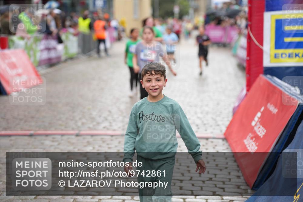 12.06.2026 - Holstenköstenlauf LAZAROV Photography http://msf.ph/oto/9742861 12.06.2026 16:39:10 Laufen 260, 620, 707, 712, 982 meine-sportfotos.de