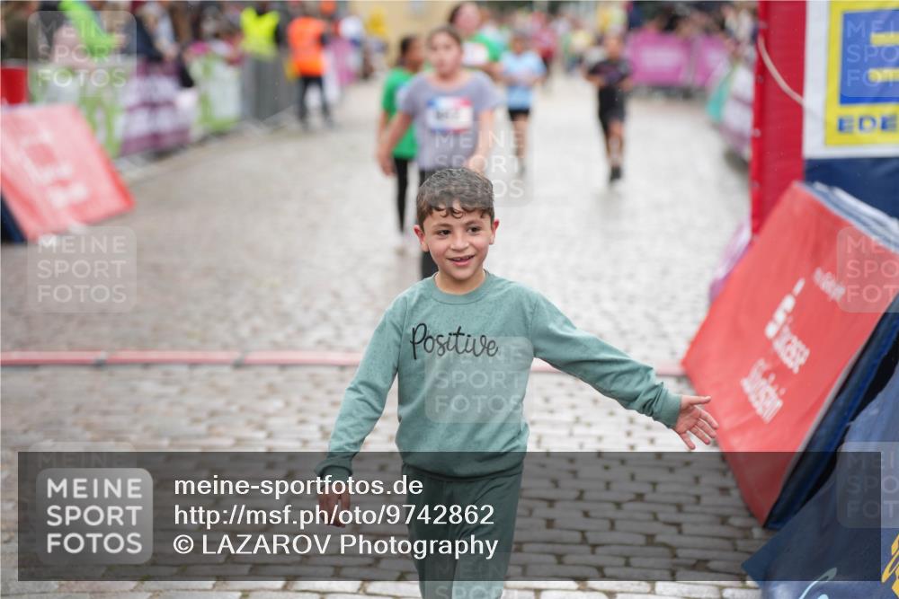 12.06.2026 - Holstenköstenlauf LAZAROV Photography http://msf.ph/oto/9742862 12.06.2026 16:39:10 Laufen 260, 620, 707, 712, 982 meine-sportfotos.de