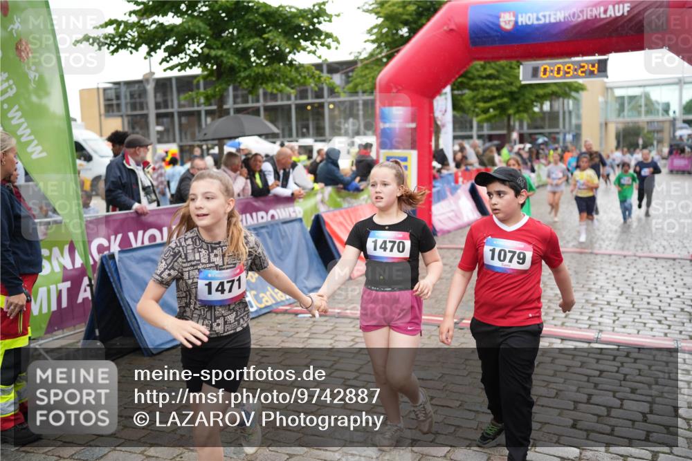 12.06.2026 - Holstenköstenlauf LAZAROV Photography http://msf.ph/oto/9742887 12.06.2026 16:39:27 Laufen 1470, 1079, 1471, 10, 09, 24, 23, 253, 264, 714, 719, 892, 893, 1078, 1095, 1470 meine-sportfotos.de