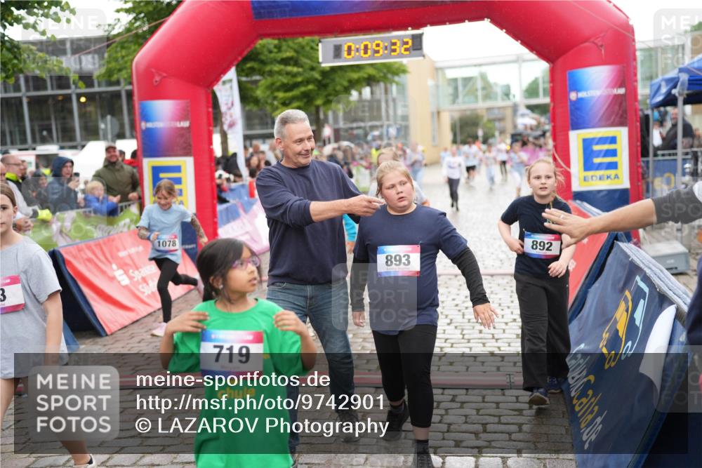 12.06.2026 - Holstenköstenlauf LAZAROV Photography http://msf.ph/oto/9742901 12.06.2026 16:39:34 Laufen 3, 1078, 719, 10, 09, 32, 893, 892, 253, 278, 619, 892, 1078, 1095, 1286, 1306 meine-sportfotos.de