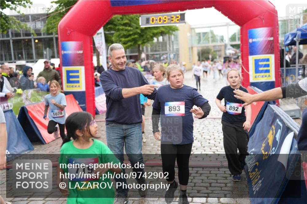 12.06.2026 - Holstenköstenlauf LAZAROV Photography http://msf.ph/oto/9742902 12.06.2026 16:39:34 Laufen 1078, 719, 10, 09, 32, 14, 893, 892, 253, 278, 619, 892, 1078, 1095, 1286, 1306 meine-sportfotos.de
