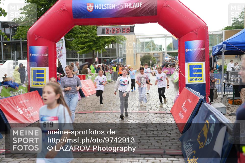 12.06.2026 - Holstenköstenlauf LAZAROV Photography http://msf.ph/oto/9742913 12.06.2026 16:39:41 Laufen 619, 1286, 278, 647, 1306, 278, 282, 633, 647, 1090, 1178, 1286, 1306 meine-sportfotos.de