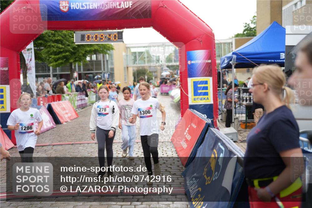 12.06.2026 - Holstenköstenlauf LAZAROV Photography http://msf.ph/oto/9742916 12.06.2026 16:39:42 Laufen 1286, 10, 09, 40, 278, 1306, 278, 282, 633, 647, 1090, 1178, 1286, 1306 meine-sportfotos.de