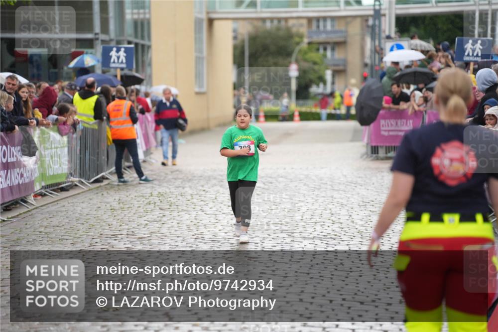 12.06.2026 - Holstenköstenlauf LAZAROV Photography http://msf.ph/oto/9742934 12.06.2026 16:40:09 Laufen 708 meine-sportfotos.de
