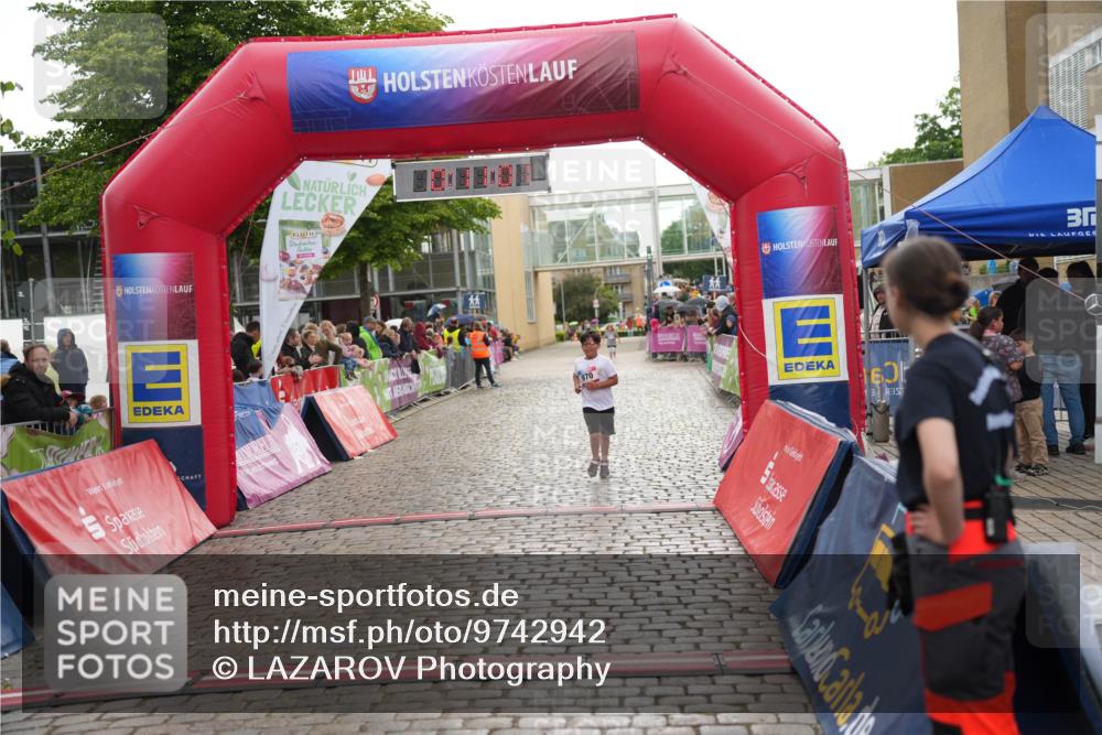 12.06.2026 - Holstenköstenlauf LAZAROV Photography http://msf.ph/oto/9742942 12.06.2026 16:41:03 Laufen 160, 13, 970 meine-sportfotos.de