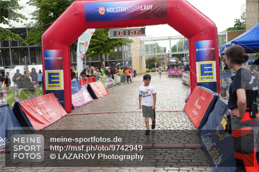 12.06.2026 - Holstenköstenlauf LAZAROV Photography http://msf.ph/oto/9742949 12.06.2026 16:41:07 Laufen 970, 13, 60, 970 meine-sportfotos.de
