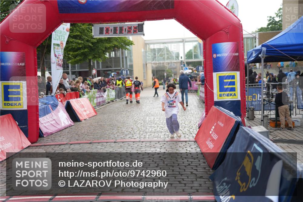 12.06.2026 - Holstenköstenlauf LAZAROV Photography http://msf.ph/oto/9742960 12.06.2026 16:41:57 Laufen 262, 160, 11, 262 meine-sportfotos.de