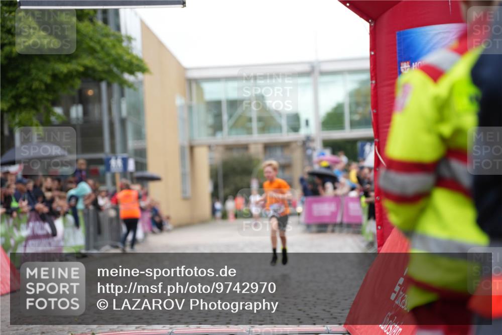 12.06.2026 - Holstenköstenlauf LAZAROV Photography http://msf.ph/oto/9742970 12.06.2026 16:49:45 Laufen 368 meine-sportfotos.de