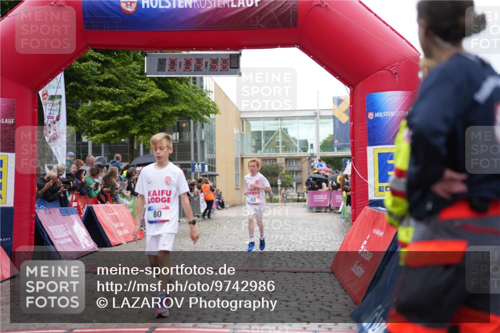 12.06.2026 - Holstenköstenlauf LAZAROV Photography http://msf.ph/oto/9742986 12.06.2026 16:49:57 Laufen 80, 83, 80, 83 meine-sportfotos.de