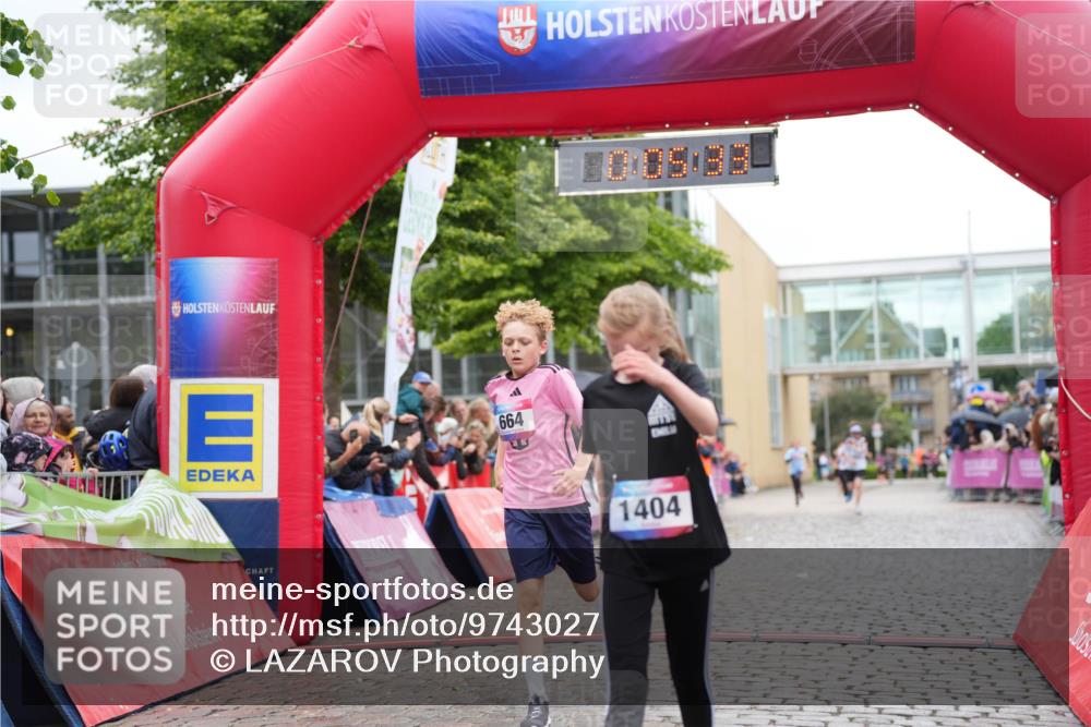 12.06.2026 - Holstenköstenlauf LAZAROV Photography http://msf.ph/oto/9743027 12.06.2026 16:50:31 Laufen 664, 1404, 228, 664, 1043, 1404 meine-sportfotos.de