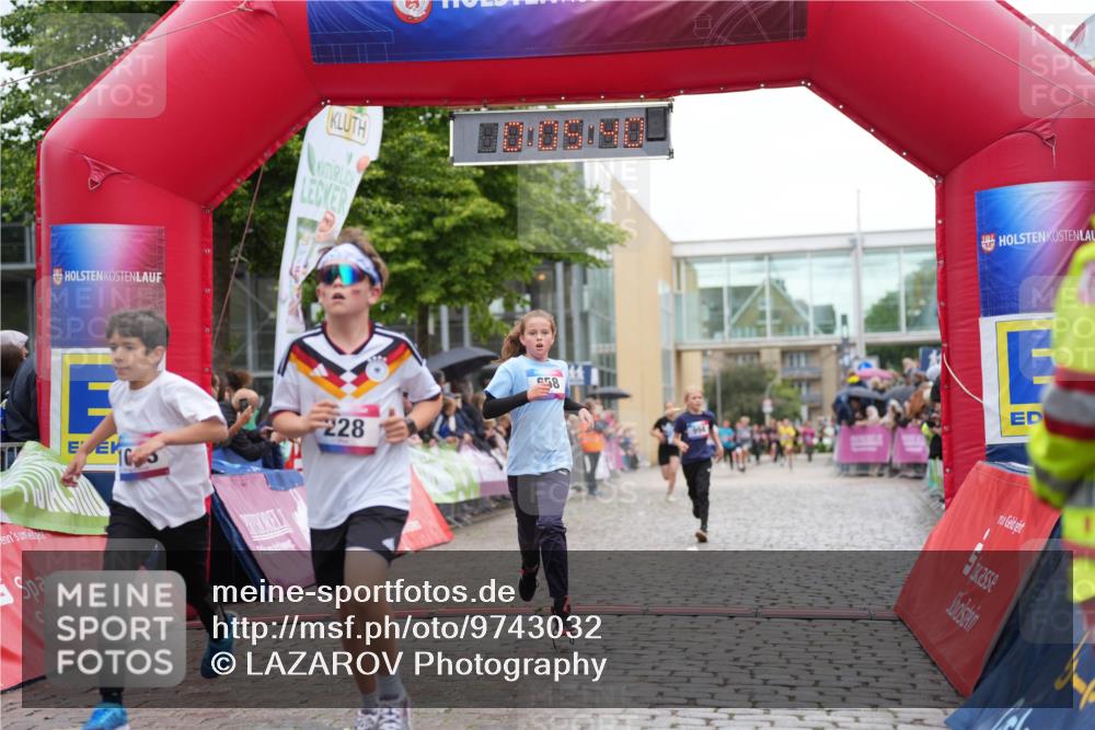 12.06.2026 - Holstenköstenlauf LAZAROV Photography http://msf.ph/oto/9743032 12.06.2026 16:50:39 Laufen 228, 58, 228, 658, 913, 994, 1043 meine-sportfotos.de