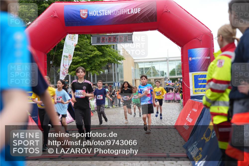 12.06.2026 - Holstenköstenlauf LAZAROV Photography http://msf.ph/oto/9743066 12.06.2026 16:51:00 Laufen 150, 10, 509, 67, 911, 985, 755, 112, 236, 509, 515, 661, 667, 755, 911, 985, 1056, 1268, 1480, 1494, 1504, 1546 meine-sportfotos.de
