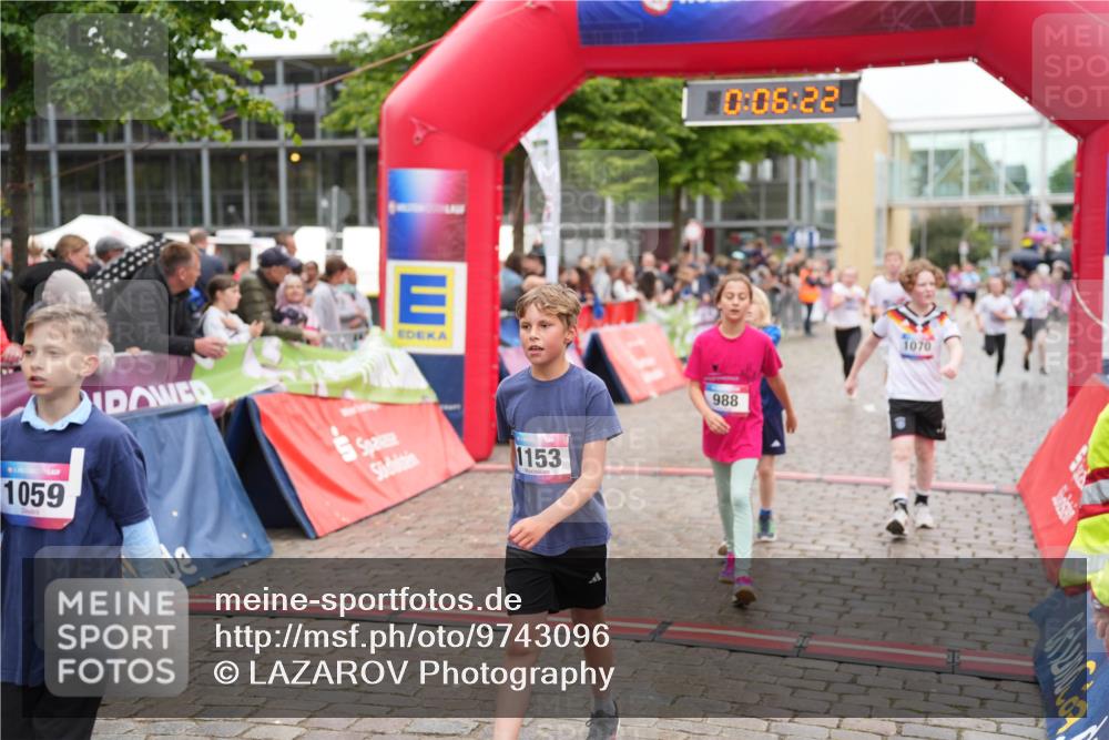 12.06.2026 - Holstenköstenlauf LAZAROV Photography http://msf.ph/oto/9743096 12.06.2026 16:51:20 Laufen 1059, 1153, 988, 10, 06, 22, 1070, 666, 988, 993, 1042, 1045, 1059, 1070, 1153, 1272, 1273, 1455 meine-sportfotos.de