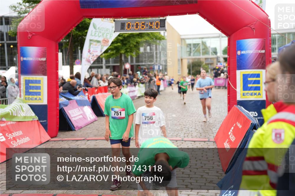 12.06.2026 - Holstenköstenlauf LAZAROV Photography http://msf.ph/oto/9743118 12.06.2026 16:51:39 Laufen 10, 08, 40, 751, 756, 43, 146, 243, 655, 742, 750, 751, 756, 917, 1041, 1269, 1277 meine-sportfotos.de
