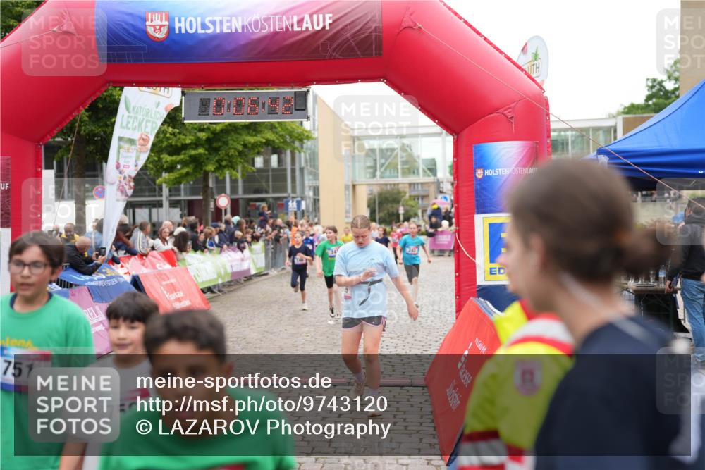 12.06.2026 - Holstenköstenlauf LAZAROV Photography http://msf.ph/oto/9743120 12.06.2026 16:51:41 Laufen 751, 75, 243, 146, 43, 124, 146, 243, 655, 742, 757, 917, 1041, 1269, 1277, 1512 meine-sportfotos.de