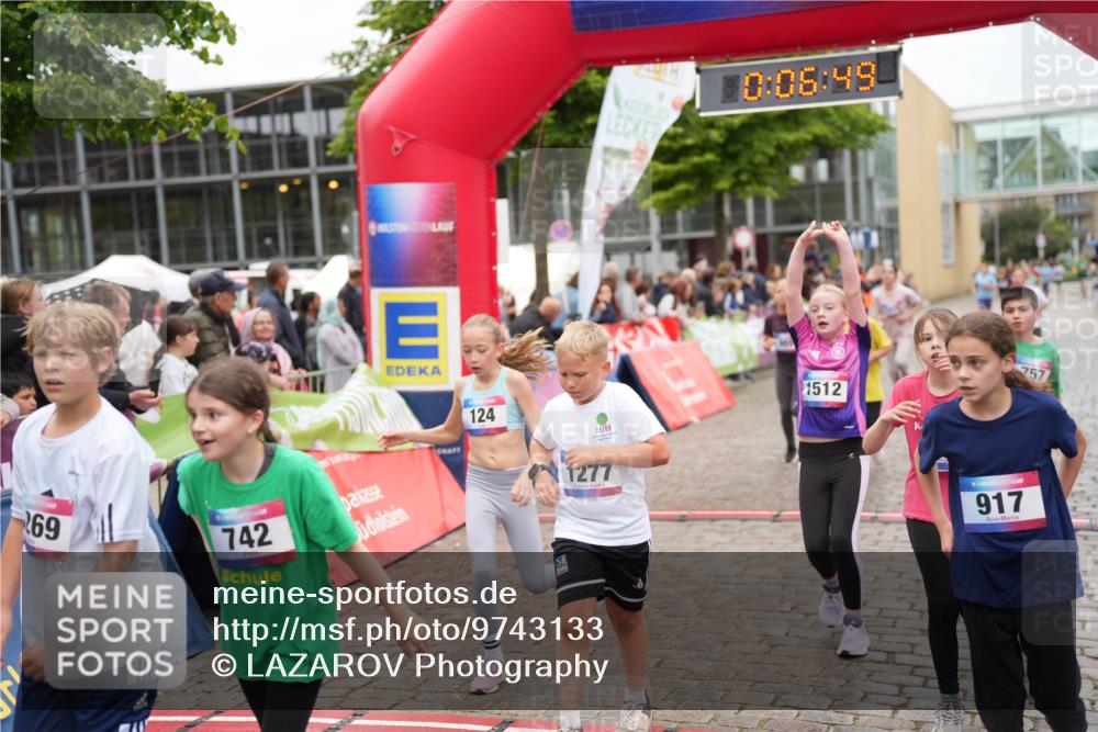 12.06.2026 - Holstenköstenlauf LAZAROV Photography http://msf.ph/oto/9743133 12.06.2026 16:51:48 Laufen 0, 06, 49, 69, 742, 124, 1277, 1512, 757, 917, 43, 118, 124, 521, 657, 743, 757, 917, 989, 1041, 1075, 1269, 1277, 1512 meine-sportfotos.de