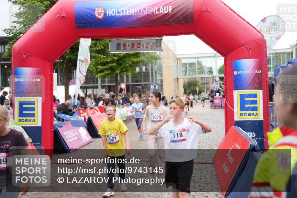 12.06.2026 - Holstenköstenlauf LAZAROV Photography http://msf.ph/oto/9743145 12.06.2026 16:51:53 Laufen 39, 521, 657, 1075, 118, 62, 118, 133, 657, 743, 904, 1075 meine-sportfotos.de