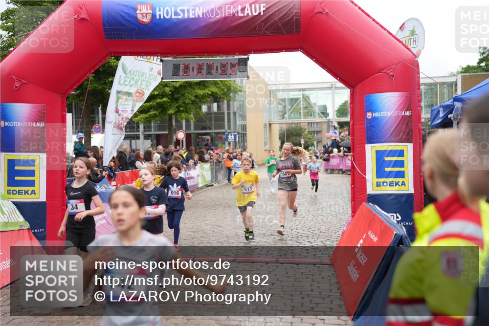 12.06.2026 - Holstenköstenlauf LAZAROV Photography http://msf.ph/oto/9743192 12.06.2026 16:52:21 Laufen 34, 142, 916, 513, 34, 55, 142, 240, 513, 516, 656, 738, 770, 915, 916, 1521 meine-sportfotos.de
