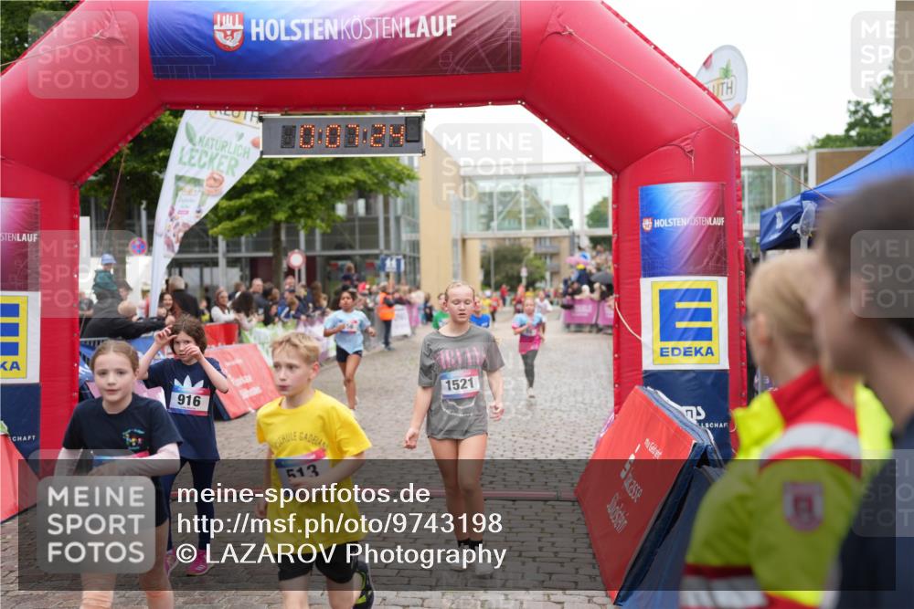 12.06.2026 - Holstenköstenlauf LAZAROV Photography http://msf.ph/oto/9743198 12.06.2026 16:52:23 Laufen 916, 513, 1521, 34, 55, 239, 513, 516, 656, 738, 770, 915, 916, 1521 meine-sportfotos.de