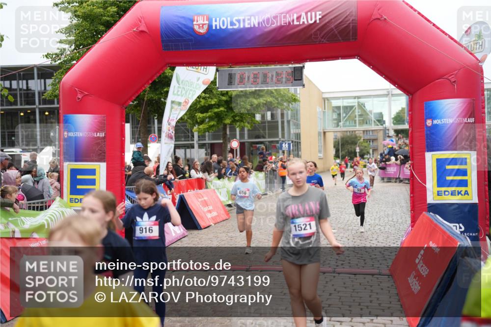 12.06.2026 - Holstenköstenlauf LAZAROV Photography http://msf.ph/oto/9743199 12.06.2026 16:52:23 Laufen 916, 656, 1521, 75, 34, 55, 239, 513, 516, 656, 738, 770, 915, 916, 1521 meine-sportfotos.de