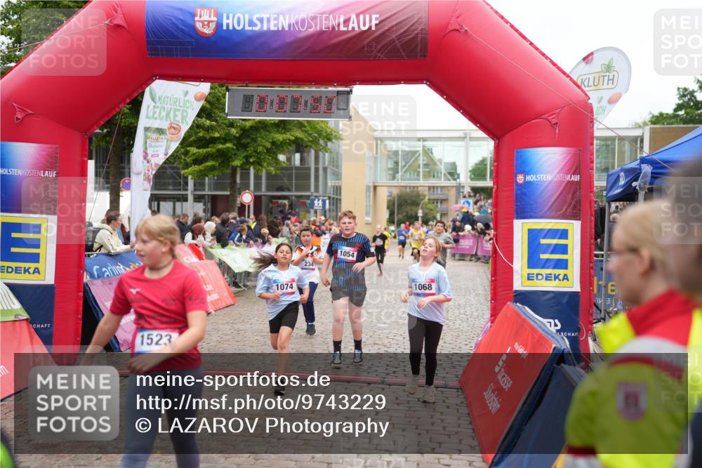 12.06.2026 - Holstenköstenlauf LAZAROV Photography http://msf.ph/oto/9743229 12.06.2026 16:52:48 Laufen 88, 88, 88, 1523, 1074, 234, 1054, 1068, 116, 75, 234, 912, 987, 1054, 1068, 1074, 1275, 1276, 1523, 1530 meine-sportfotos.de