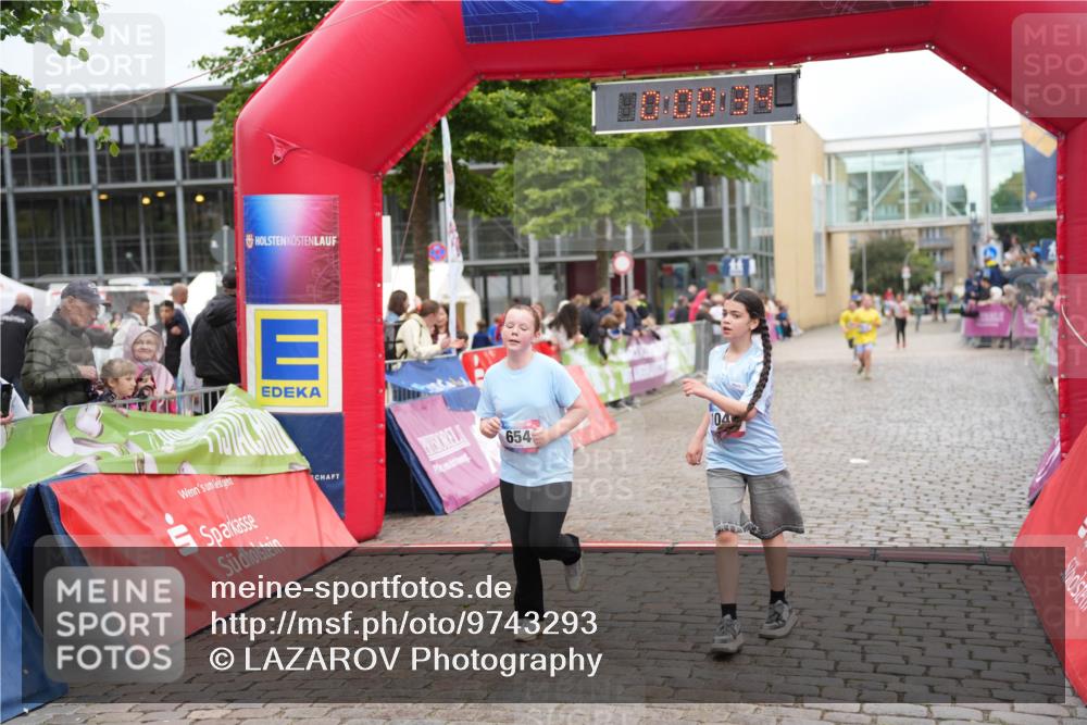 12.06.2026 - Holstenköstenlauf LAZAROV Photography http://msf.ph/oto/9743293 12.06.2026 16:53:33 Laufen 654, 104, 514, 517, 654, 1049 meine-sportfotos.de
