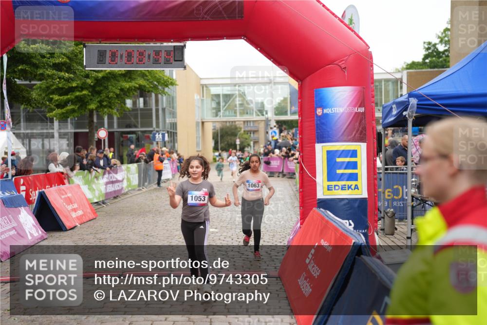 12.06.2026 - Holstenköstenlauf LAZAROV Photography http://msf.ph/oto/9743305 12.06.2026 16:53:43 Laufen 1053, 1063, 60, 1053, 1063 meine-sportfotos.de