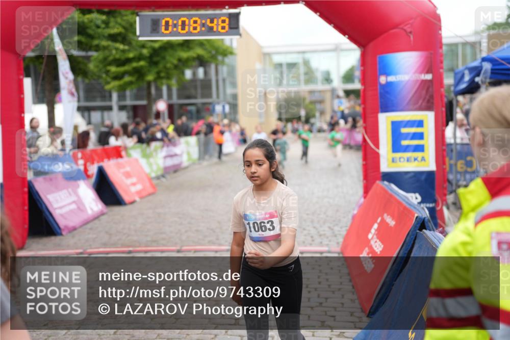 12.06.2026 - Holstenköstenlauf LAZAROV Photography http://msf.ph/oto/9743309 12.06.2026 16:53:47 Laufen 0, 08, 48, 1063, 1, 736, 737, 984, 1063, 1397 meine-sportfotos.de