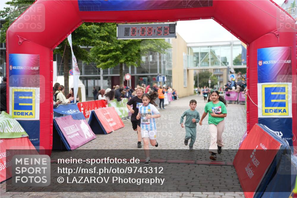 12.06.2026 - Holstenköstenlauf LAZAROV Photography http://msf.ph/oto/9743312 12.06.2026 16:53:51 Laufen 12, 984, 736, 736, 737, 984, 1397 meine-sportfotos.de