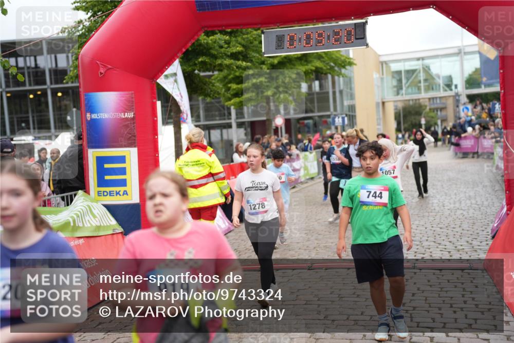 12.06.2026 - Holstenköstenlauf LAZAROV Photography http://msf.ph/oto/9743324 12.06.2026 16:54:18 Laufen 20, 919, 1278, 1558, 744, 1057, 660, 744, 919, 920, 986, 1051, 1057, 1278 meine-sportfotos.de