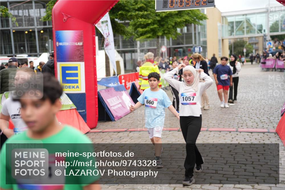12.06.2026 - Holstenköstenlauf LAZAROV Photography http://msf.ph/oto/9743328 12.06.2026 16:54:21 Laufen 7, 744, 660, 1057, 1051, 660, 986, 1051, 1057 meine-sportfotos.de