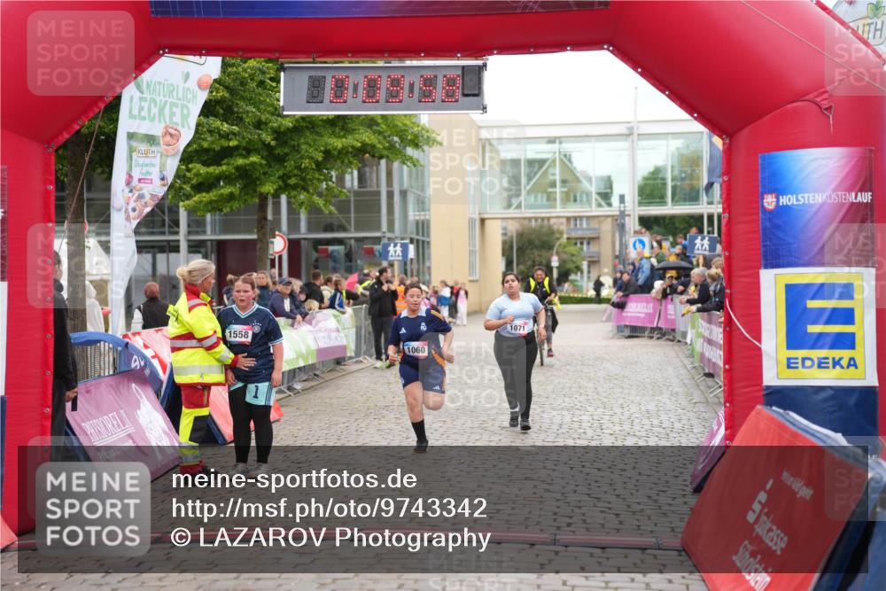 12.06.2026 - Holstenköstenlauf LAZAROV Photography http://msf.ph/oto/9743342 12.06.2026 16:54:56 Laufen 1558, 1060, 1071, 1060, 1071 meine-sportfotos.de