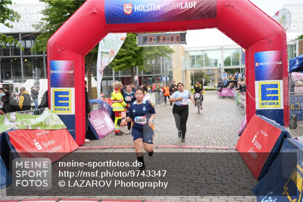 12.06.2026 - Holstenköstenlauf LAZAROV Photography http://msf.ph/oto/9743347 12.06.2026 16:54:59 Laufen 1558, 1060, 1071, 60, 3, 1060, 1071 meine-sportfotos.de