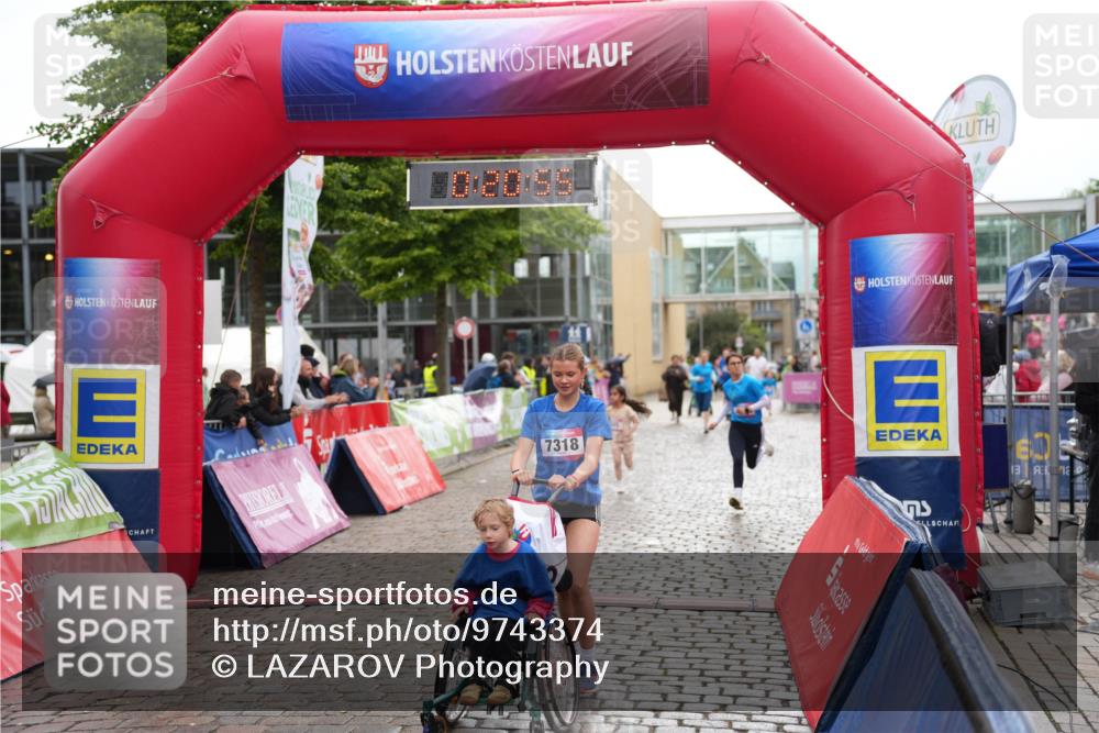 12.06.2026 - Holstenköstenlauf LAZAROV Photography http://msf.ph/oto/9743374 12.06.2026 17:05:53 Laufen 10, 20, 7318, 13 meine-sportfotos.de