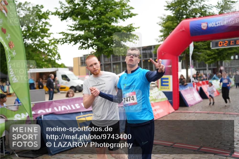 12.06.2026 - Holstenköstenlauf LAZAROV Photography http://msf.ph/oto/9743400 12.06.2026 17:06:15 Laufen 7474, 0, 21, 15 meine-sportfotos.de