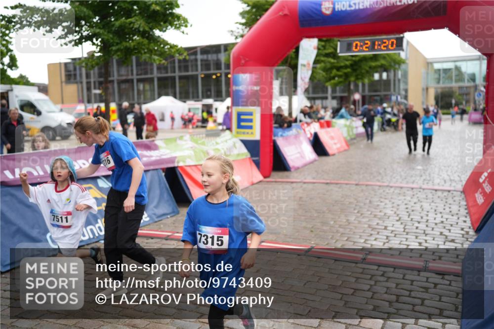 12.06.2026 - Holstenköstenlauf LAZAROV Photography http://msf.ph/oto/9743409 12.06.2026 17:06:19 Laufen 16, 7511, 7315, 24, 0, 2, 1, 20, 5 meine-sportfotos.de
