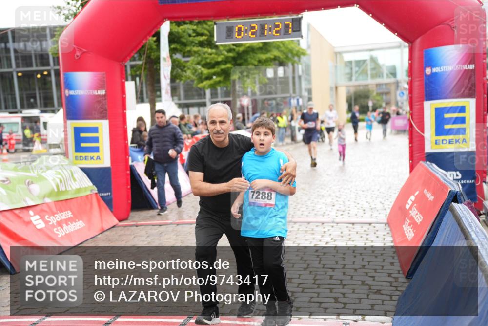 12.06.2026 - Holstenköstenlauf LAZAROV Photography http://msf.ph/oto/9743417 12.06.2026 17:06:26 Laufen 10, 2, 27, 7288 meine-sportfotos.de
