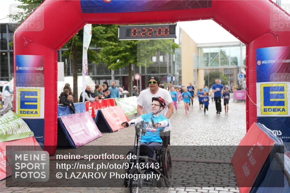 12.06.2026 - Holstenköstenlauf LAZAROV Photography http://msf.ph/oto/9743443 12.06.2026 17:06:59 Laufen 10, 28, 00, 738 meine-sportfotos.de