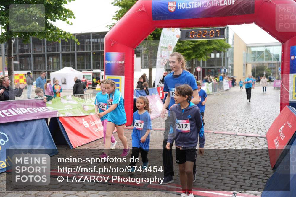 12.06.2026 - Holstenköstenlauf LAZAROV Photography http://msf.ph/oto/9743454 12.06.2026 17:07:06 Laufen 7266, 263, 73, 0, 22, 07, 7312, 7307 meine-sportfotos.de