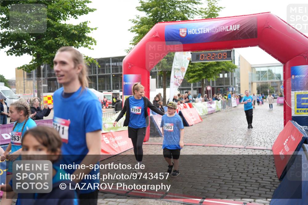 12.06.2026 - Holstenköstenlauf LAZAROV Photography http://msf.ph/oto/9743457 12.06.2026 17:07:08 Laufen 1211, 263, 7310, 0, 22, 09, 7303, 281 meine-sportfotos.de