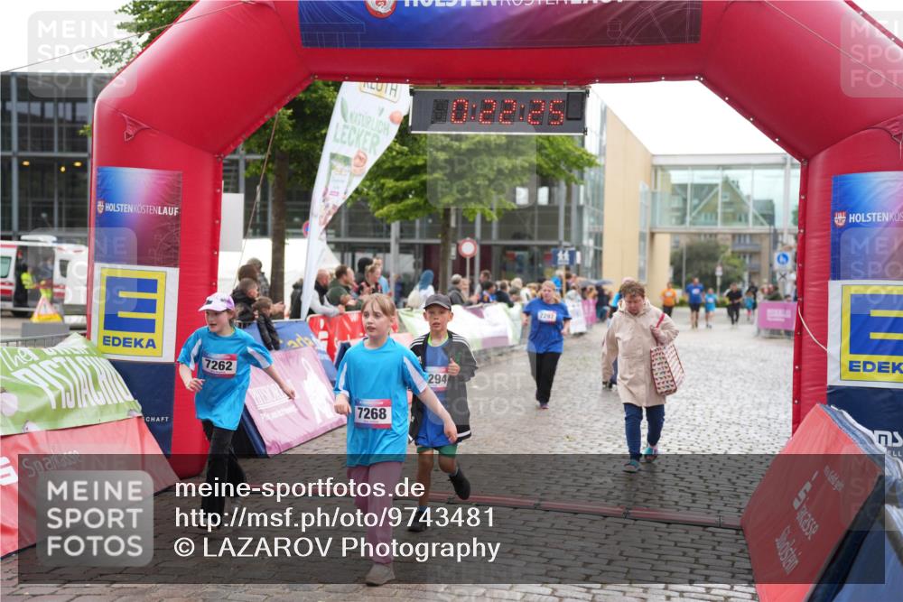 12.06.2026 - Holstenköstenlauf LAZAROV Photography http://msf.ph/oto/9743481 12.06.2026 17:07:23 Laufen 7262, 10, 22, 25, 7268, 294, 7297 meine-sportfotos.de